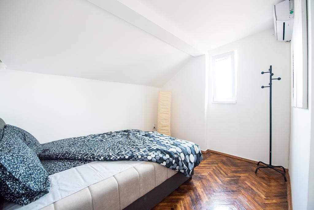 Apartment Andreja เบลเกรด ภายนอก รูปภาพ